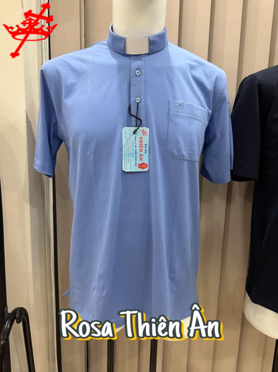 Áo thun xanh đậm